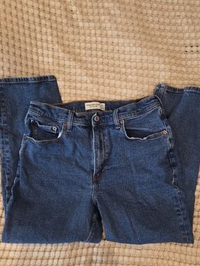 Abercrombie & Fitch Ankle Straight High Rise 30/10 Short